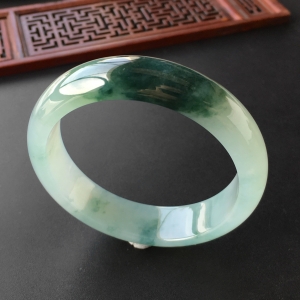 (超值推荐)糯冰种飘花手镯(57.6mm)