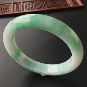 (超值推荐)糯冰种飘花手镯/臂镯(76.1mm)