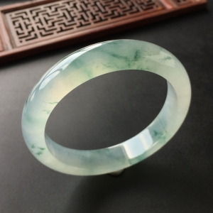 (超值推荐)冰种飘花手镯(57.1mm)