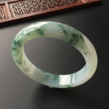 (超值推荐)糯冰种飘花手镯(57.8mm)