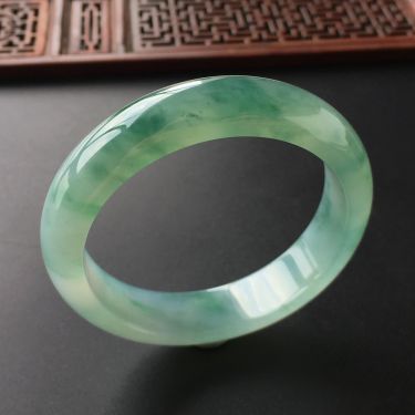 (超值推荐)糯冰种晴水飘花手镯(55.4mm)