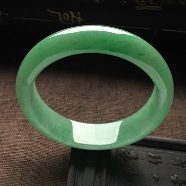 （超值推荐）糯冰种豆色手镯（56.7mm）