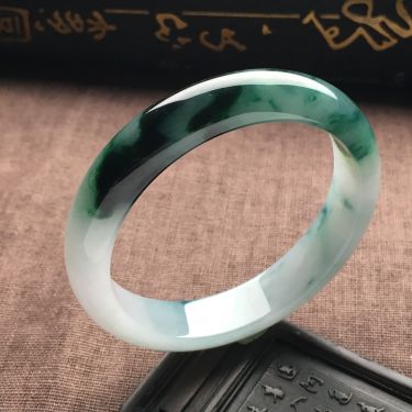（超值推荐）糯冰种飘花手镯（58mm）