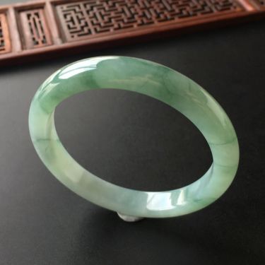 (超值推荐)糯冰种飘花手镯(58mm)
