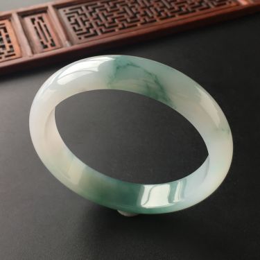 (超值推荐)糯冰种飘花手镯(59.6mm)