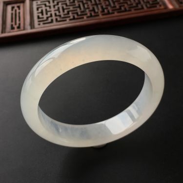 (超值推荐)冰种淡晴水手镯(56.4mm)