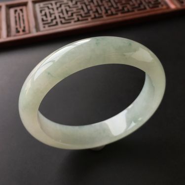 (超值推荐)糯冰种飘花手镯(56.6mm)