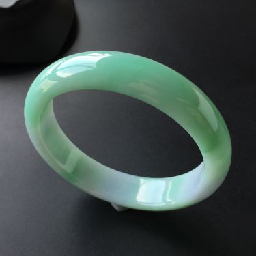 (超值推荐)糯冰种豆色手镯(61mm)
