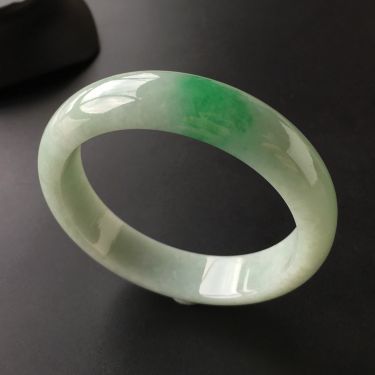 (超值推荐)糯冰种飘翠手镯(59.2mm)