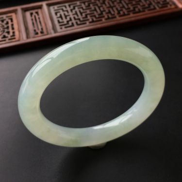 (超值推荐)糯冰种晴水圆条手镯(56mm)