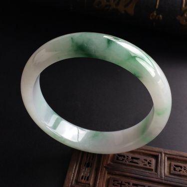 (超值推荐)糯冰种飘花手镯(58mm)