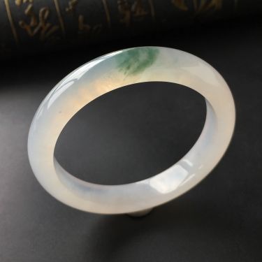 (超值推荐)冰种略飘花手镯(57.1mm)