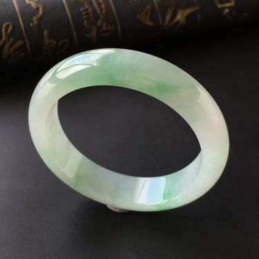 (超值推荐)糯冰种飘花手镯(54.6mm)