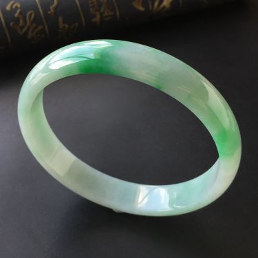 (超值推荐)糯冰种飘翠臂镯(78.2mm)