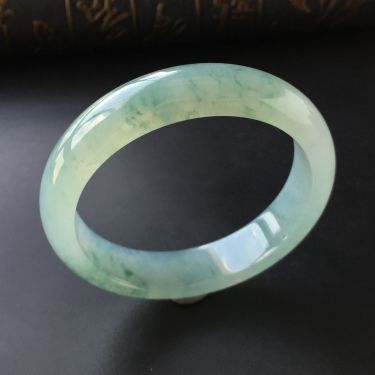 (超值推荐)冰种飘花手镯(56.2mm)