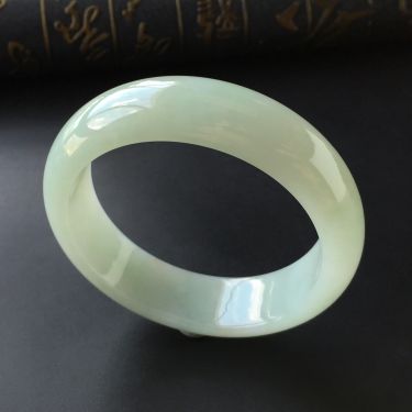 (超值推荐)糯冰种晴水手镯(57.8mm)