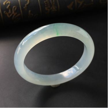 (超值推荐)冰种略飘翠手镯(54mm)