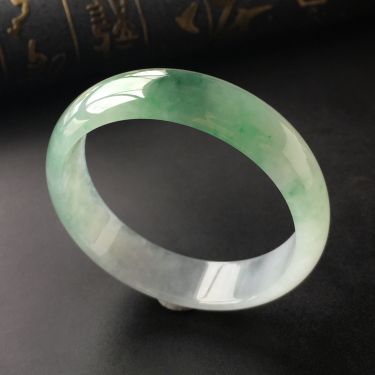 (超值推荐)冰种飘花手镯(54.7mm)