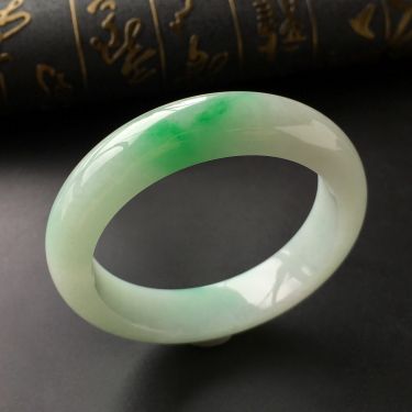 (超值推荐)糯冰种飘翠手镯(53.3mm)