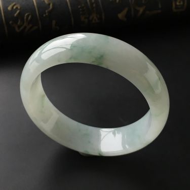 (超值推荐)糯冰种飘花手镯(56.7mm)