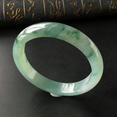 (超值推荐)糯冰种飘花手镯(58.6mm)