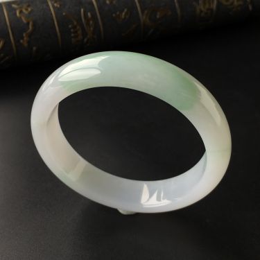 (超值推荐)糯冰种飘花手镯(57.8mm)