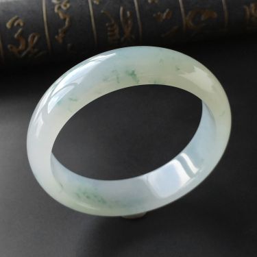 (超值推荐)冰种飘花手镯(60.1mm)