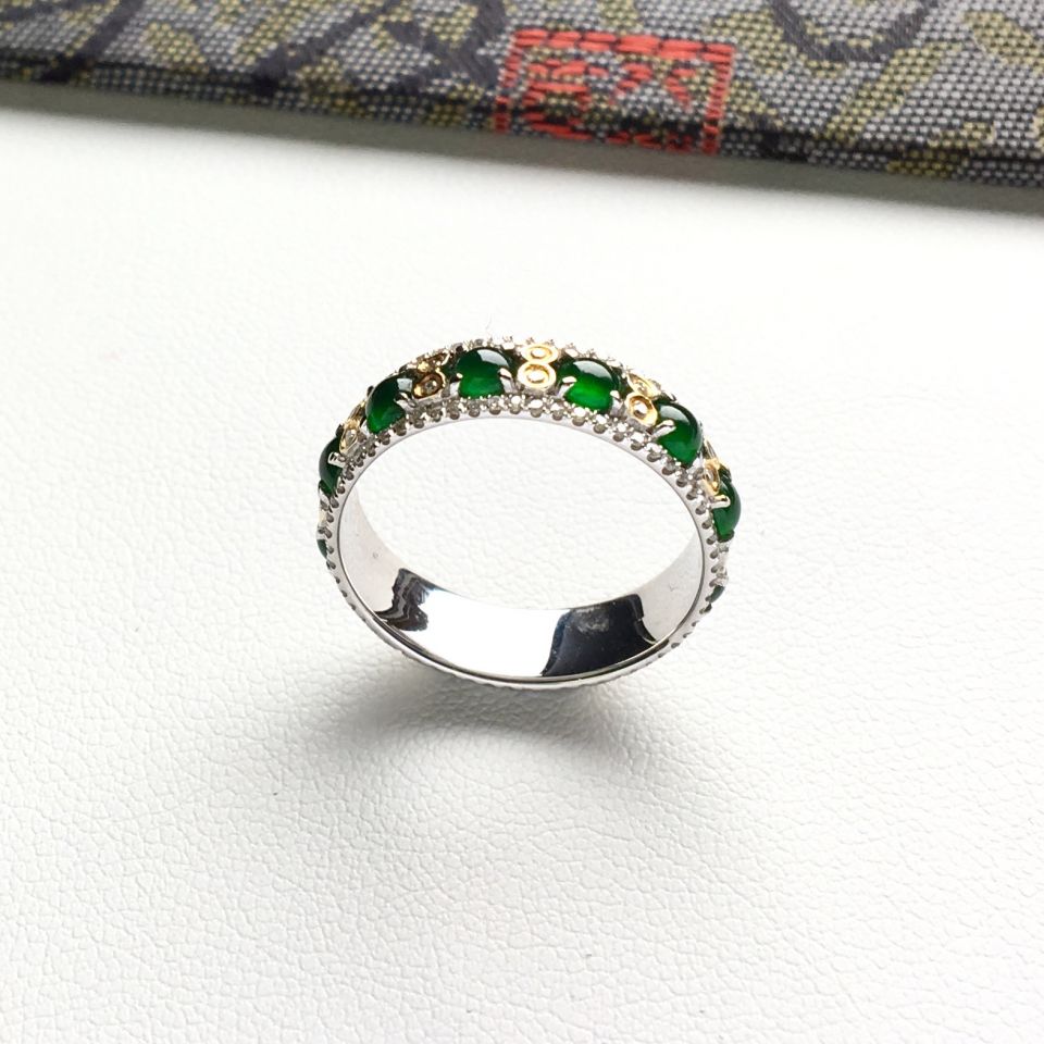 (超值推荐)冰种深绿镶白金钻石戒指