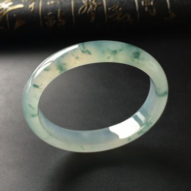 (超值推荐)冰种飘花贵妃镯(56.5mm-49mm)