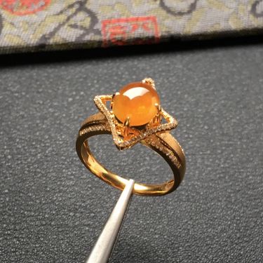 (超值推荐)冰种褐黄翡镶黄18k金钻石戒指