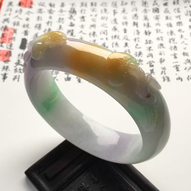 （超值推荐）糯冰种三彩螭龙如意雕花贵妃镯（58.2mm-54mm）