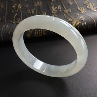 (超值推荐)糯冰种晴水手镯(57.5mm)