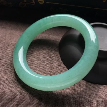 糯冰种绿晴水圆条手镯（58mm）