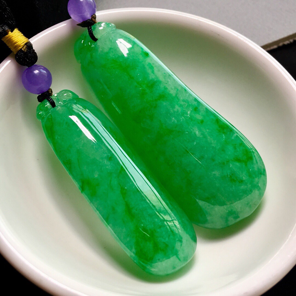 冰种满绿福瓜挂件一对翡翠