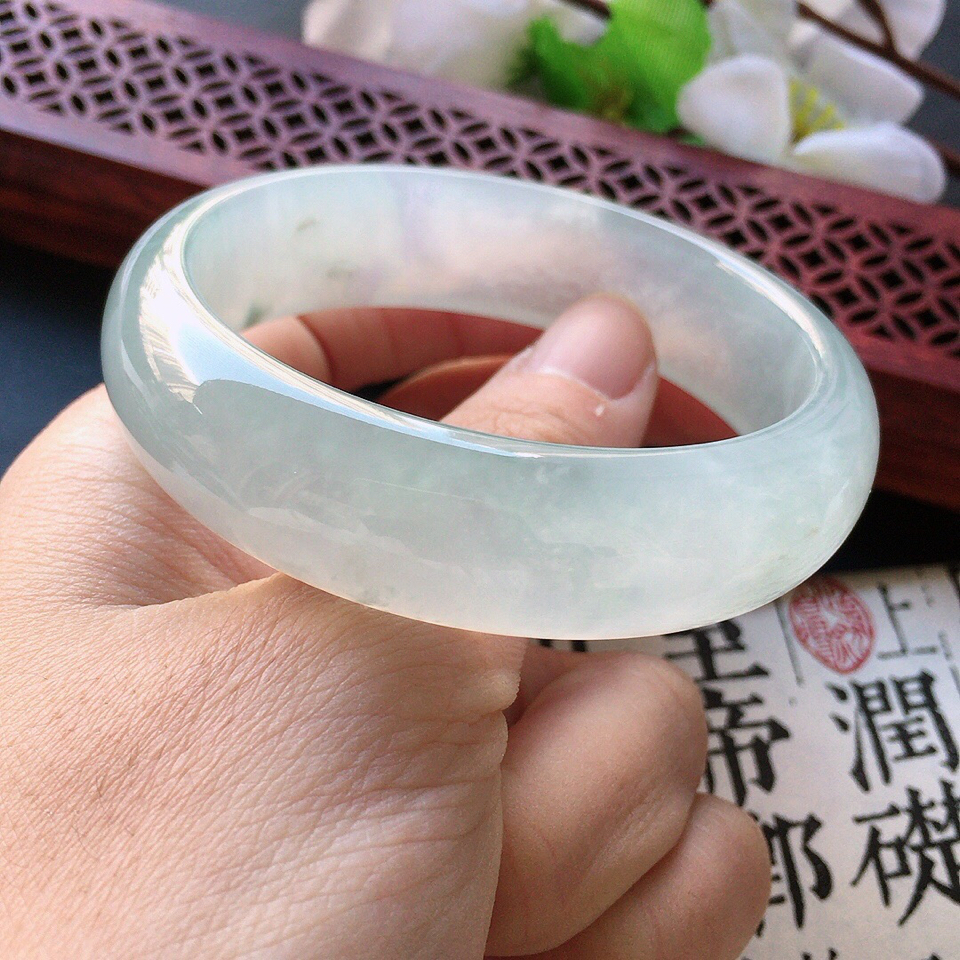 翡翠糯冰種正圈手鐲52mm