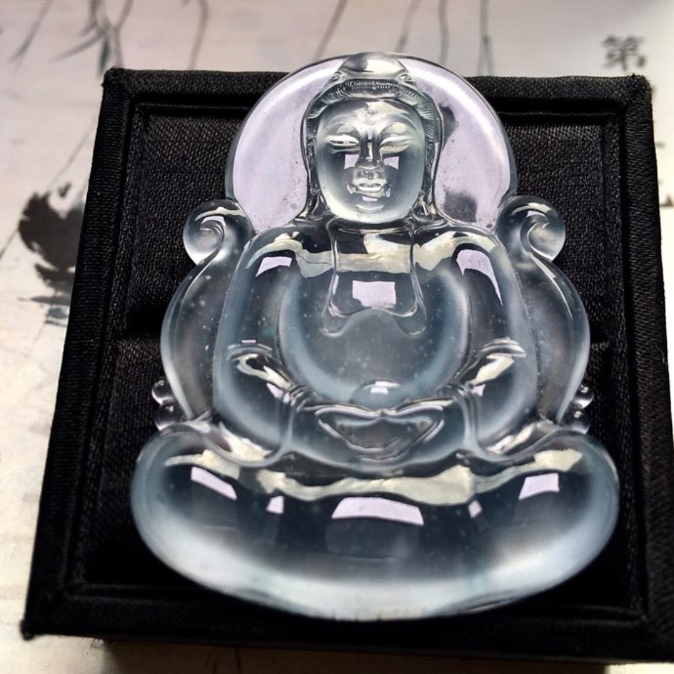 冰种无色观音挂件翡翠