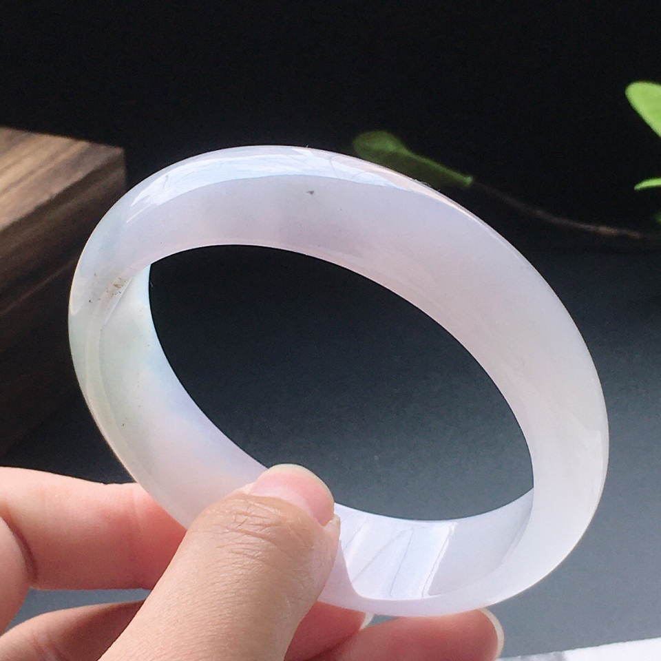 缅甸翡翠细糯种淡紫正圈手镯58mm