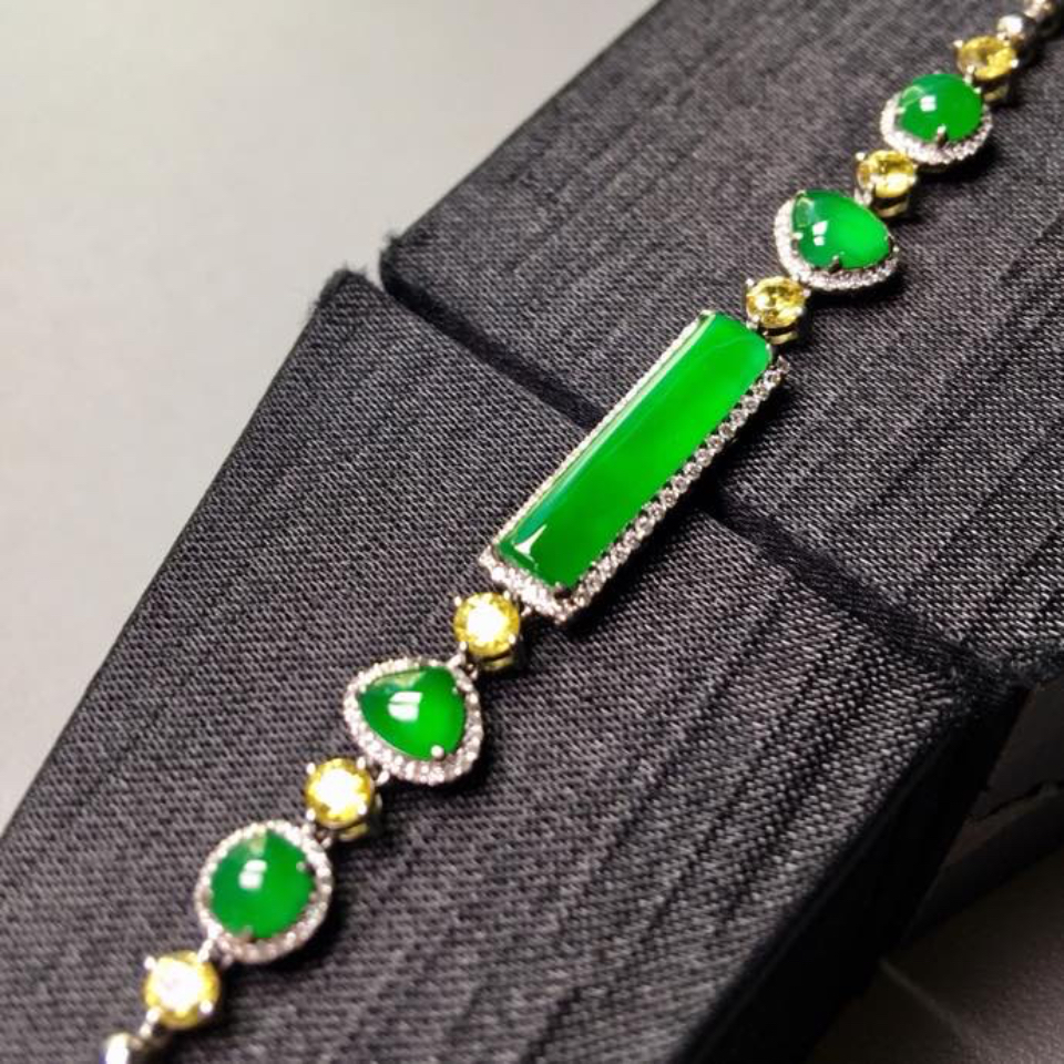 货号:jd410927 市场价:104200元 结缘价:￥49600 温馨提示:翡翠王朝为