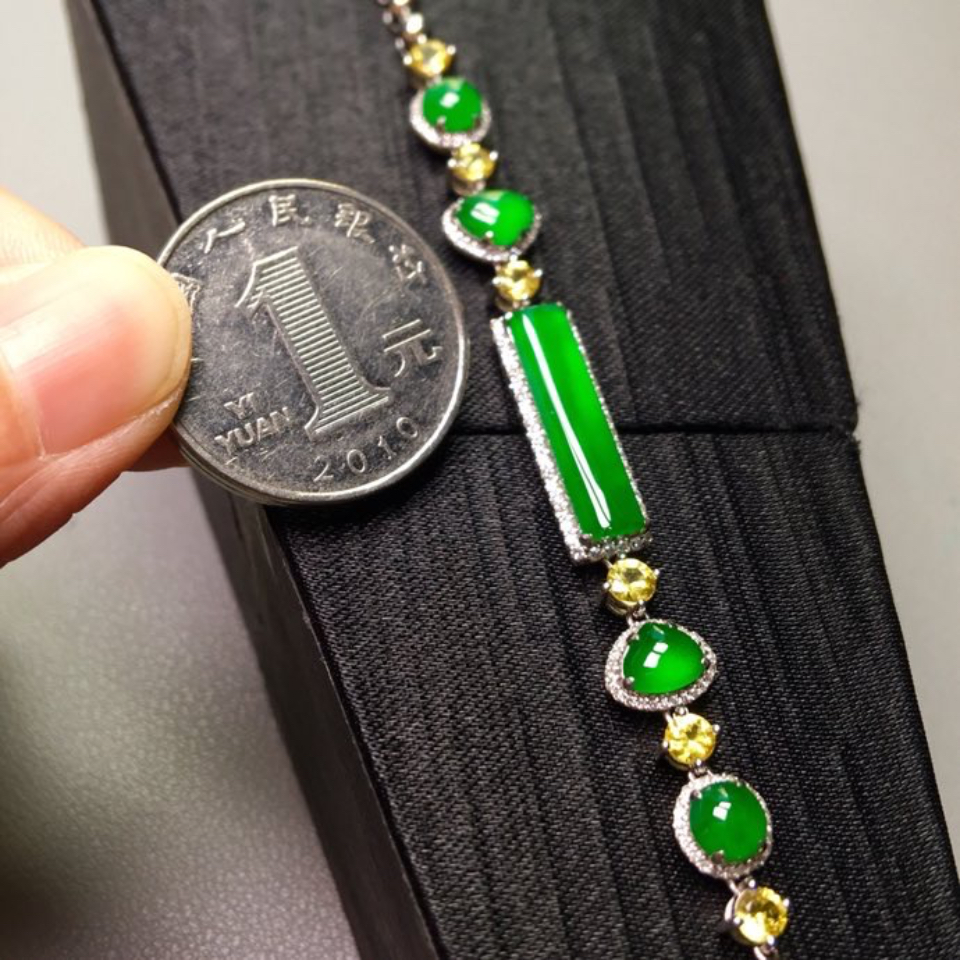 货号:jd410927 市场价:104200元 结缘价:￥49600 温馨提示:翡翠王朝为