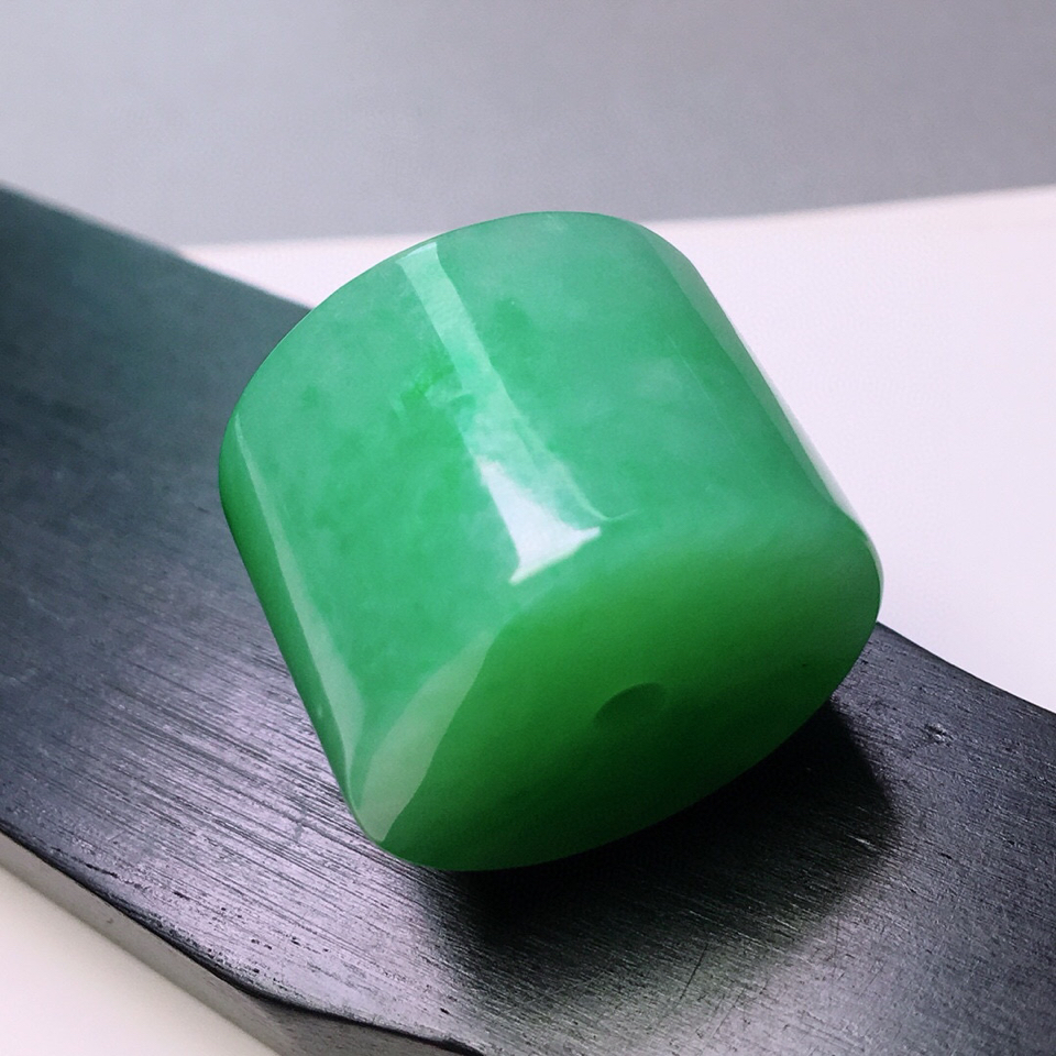 糯冰种飘翠路路通挂件 翡翠