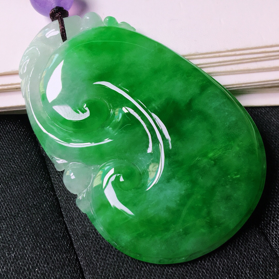 糯冰种翠色如意挂件 翡翠