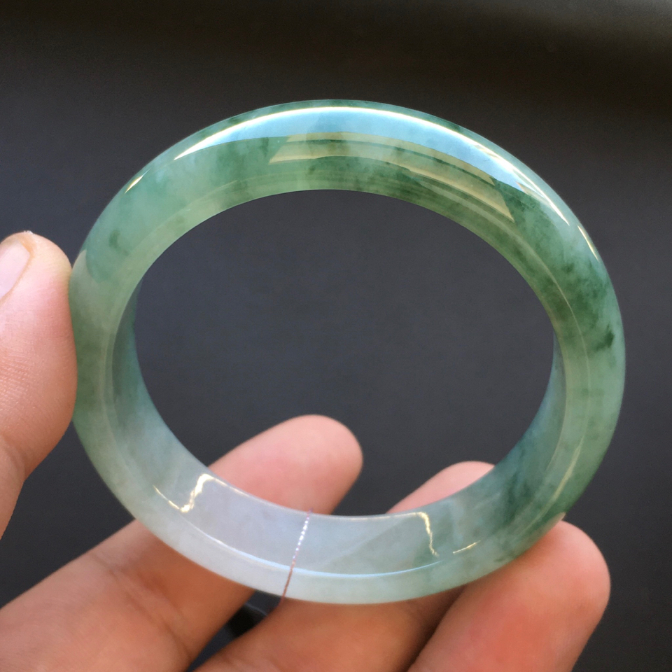 冰种飘花手镯(54.7mm)翡翠