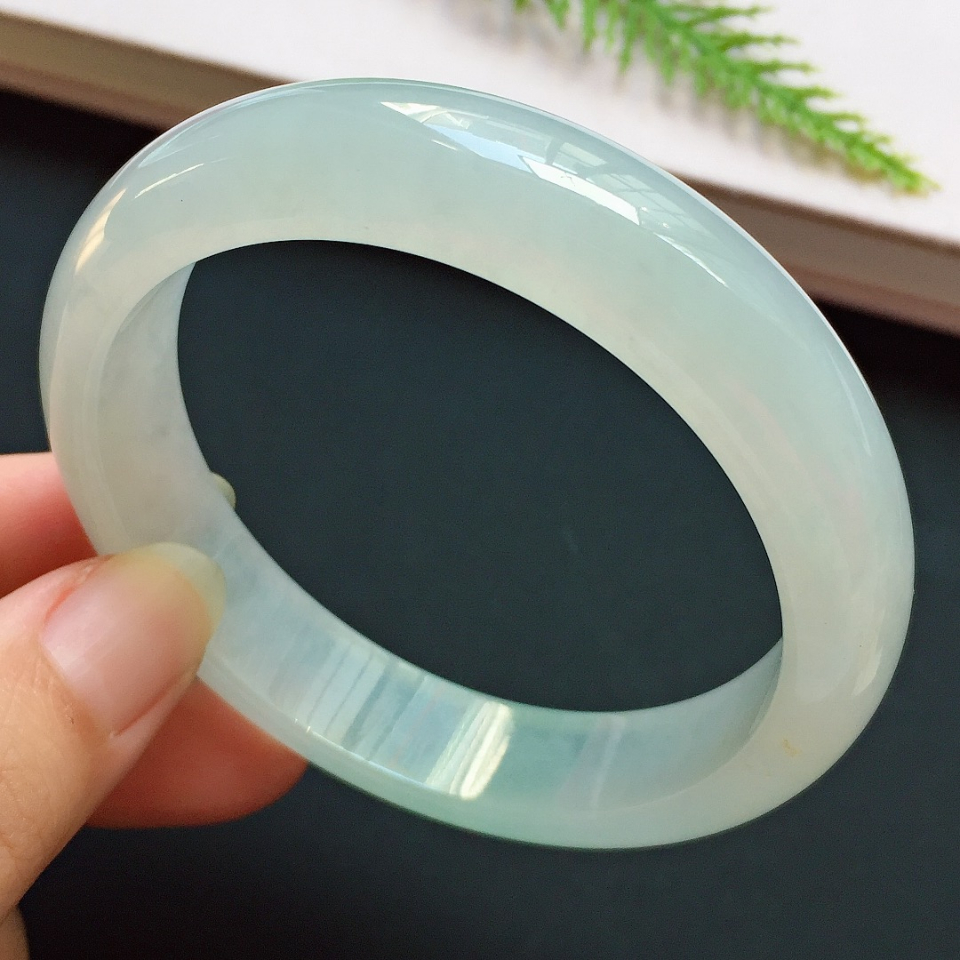 正圈56mm,冰种冰润素白翡翠手镯