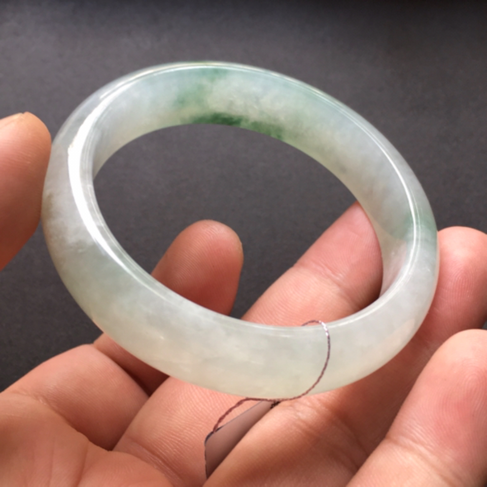 冰种飘花手镯(54.5mm)翡翠