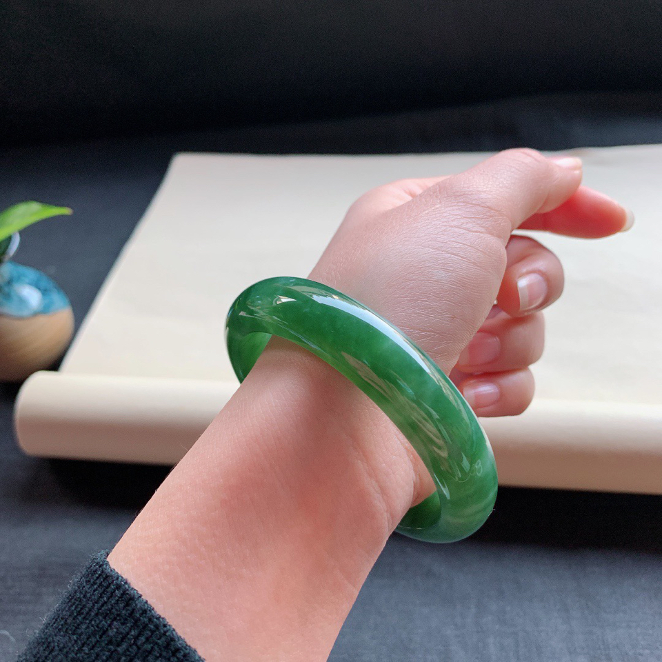冰糯种芙蓉绿正圈手镯55mm